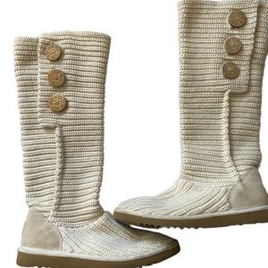 Ugg Australia - Classic Cardy - Boots -Women's Size 6 S/N 5819 / winter sweater